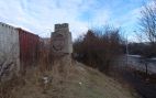 Betonový reliéf „Brno“ v Černovicích